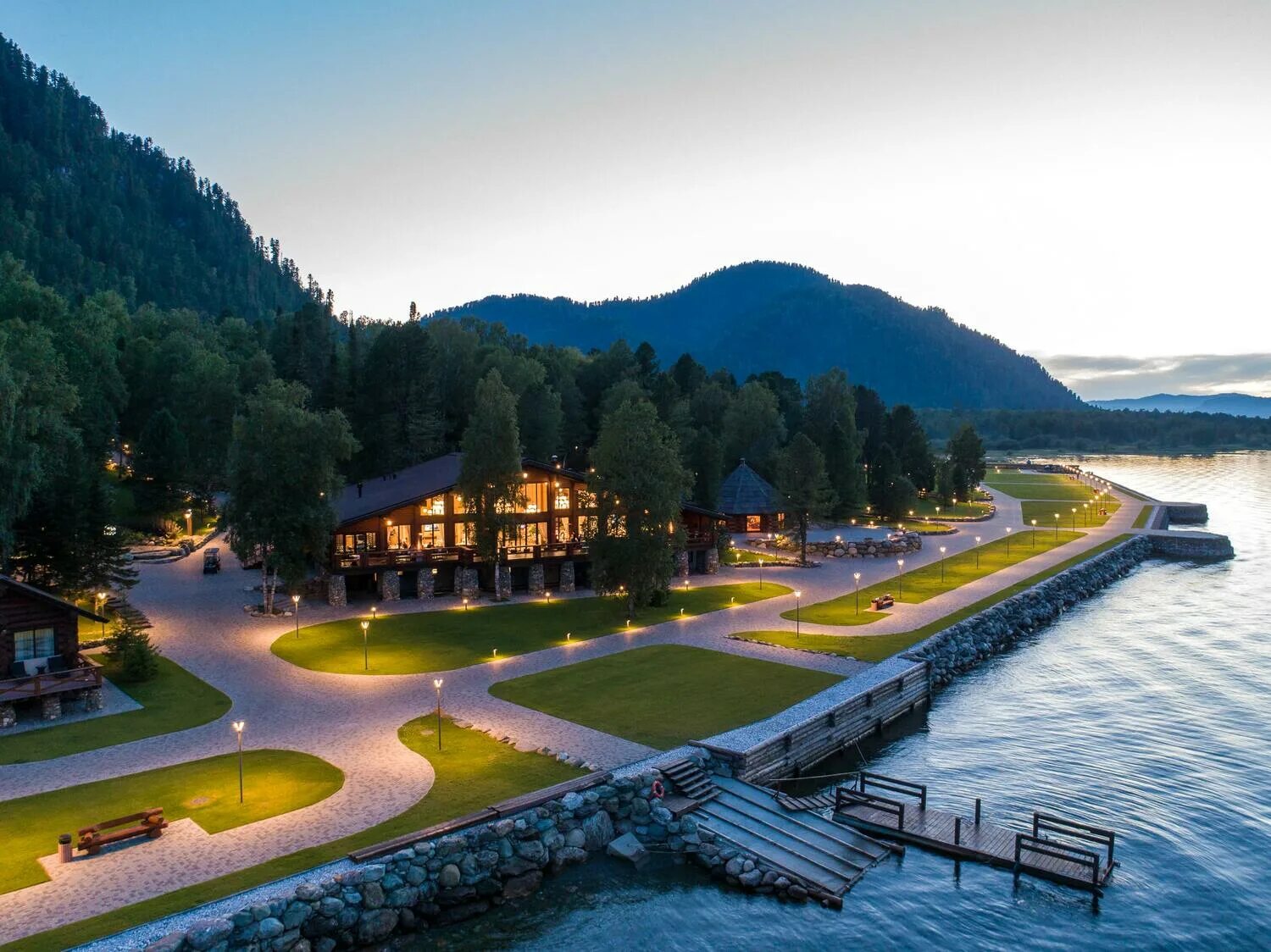 Лопота грузия отель. Lake & river side 5*(сиде). Мальдивы,баа атолл,dreamland the unique sea. Lake spa. Lake & river side hotel & spa 5*.