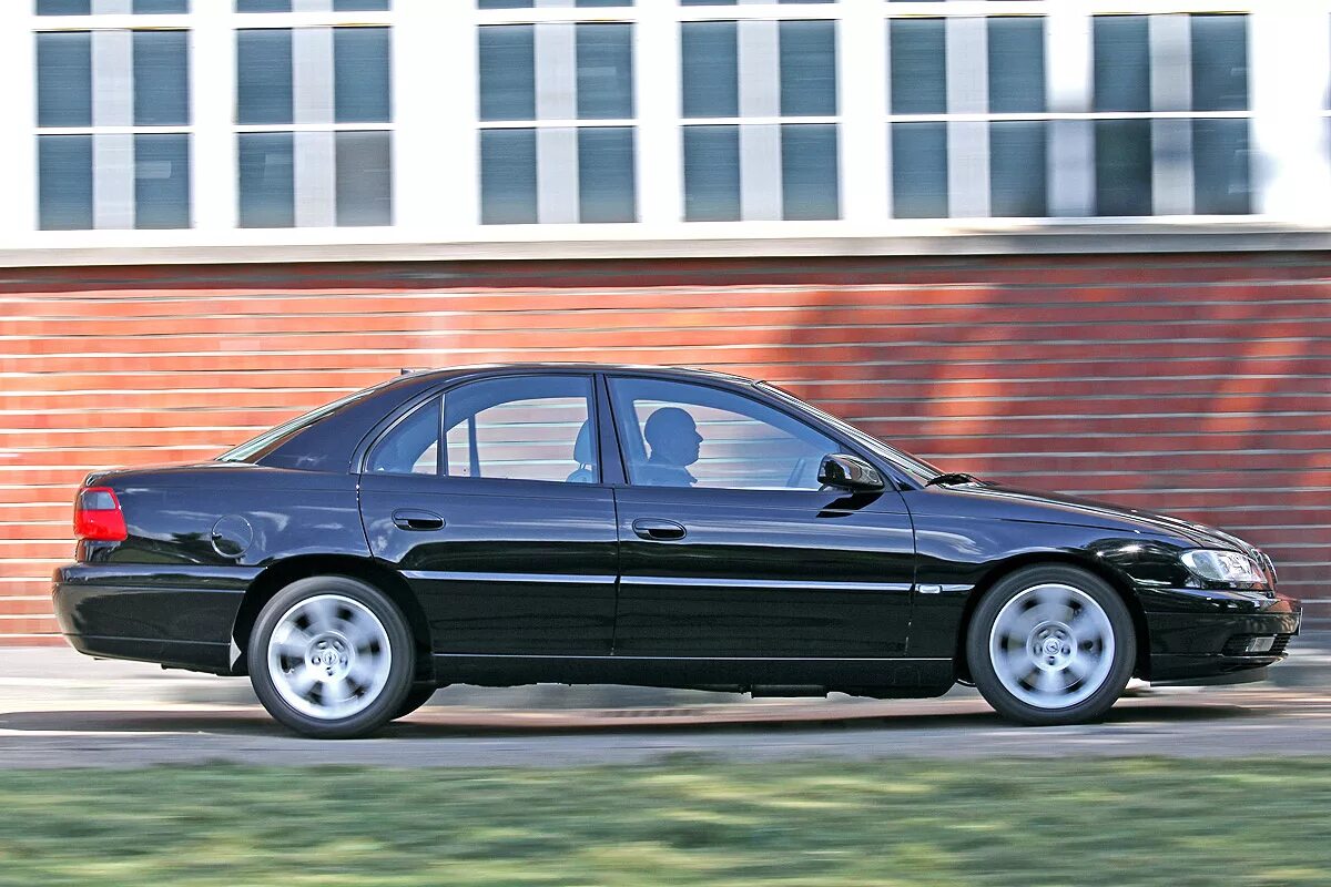 Машину опель омега б. Opel Omega b. Opel Omega седан. Opel Omega b седан. Opel Omega b 5.7.