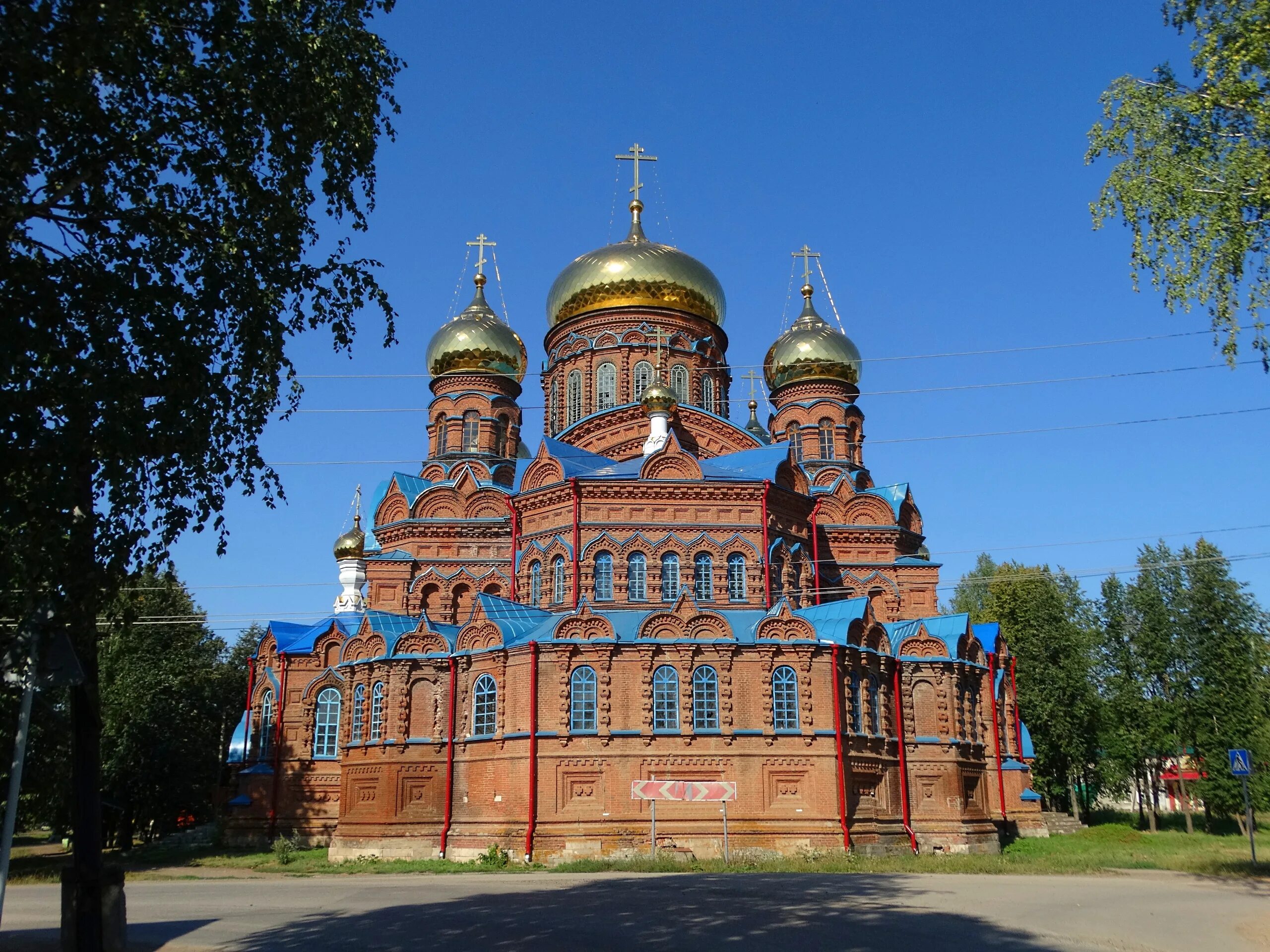 Сайт оса пермский край. Город Оса Пермский край. Храм город Оса Пермский край.