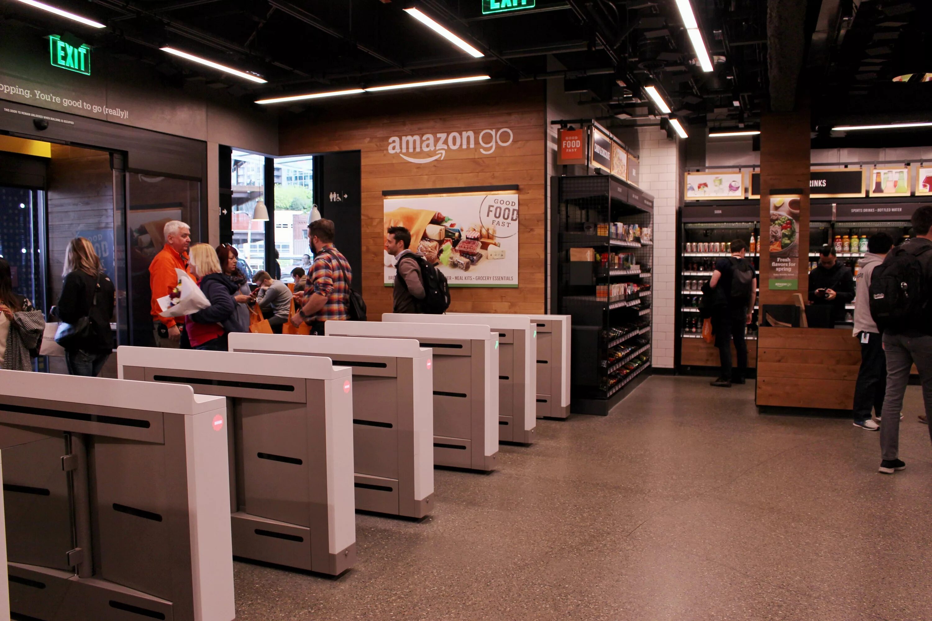 Компания store. Amazon go Сиэтл. Амазон магазин. Amazon go магазин. Магазин Амазон фото.