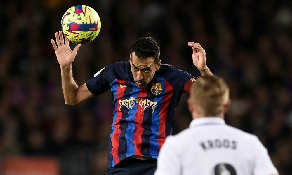 Barcelona week. Реал мадрид барселона. Барселона 10/11. Барселона реал обои. Барселона игра.