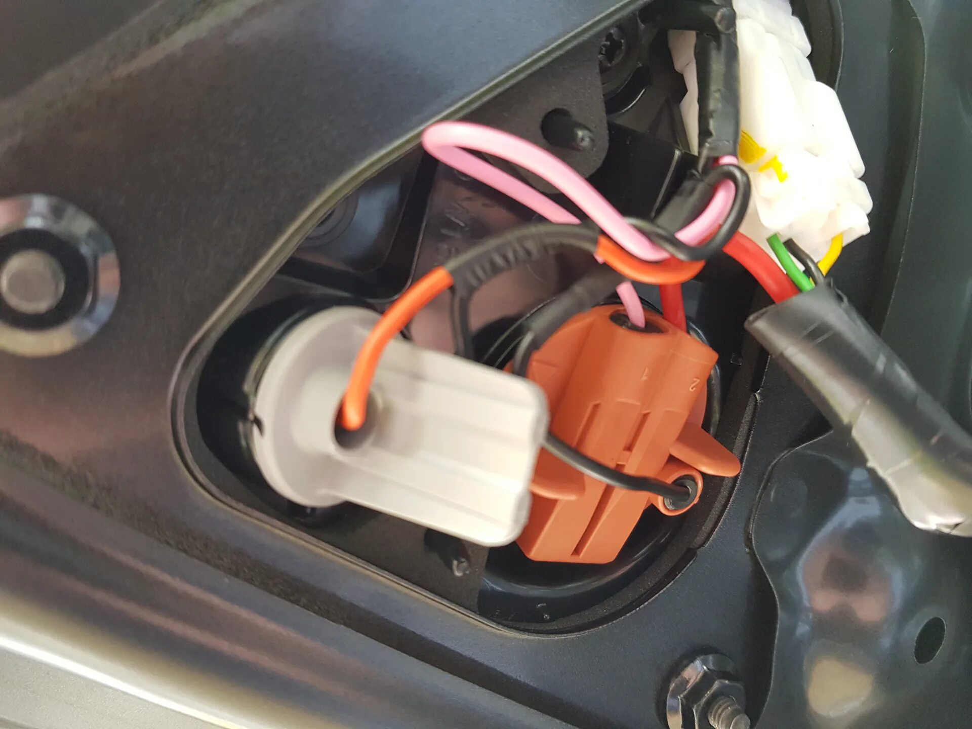 Киа рио лампа заднего стоп сигнала. Патрон заднего фонаря киа рио 3. Накладки на пороги ford ecosport. Камера заднего вида киа сид jd универсал. Лампа дополнительного стоп сигнала киа рио 4.