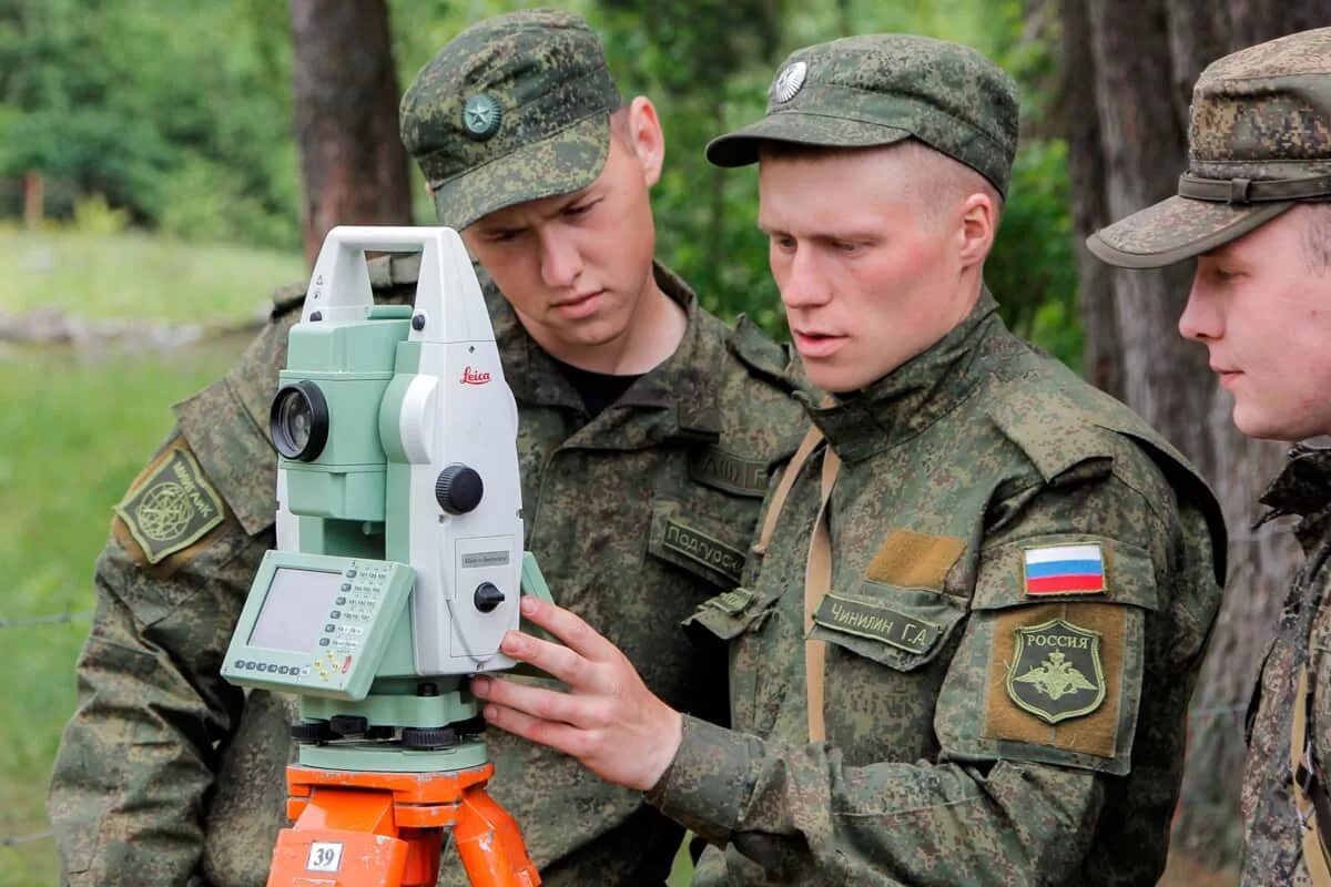 Стрельбы в армии. Военный в баффе. Военное дело фото. Учебно-боевая подготовка. Снайпер армия россии.