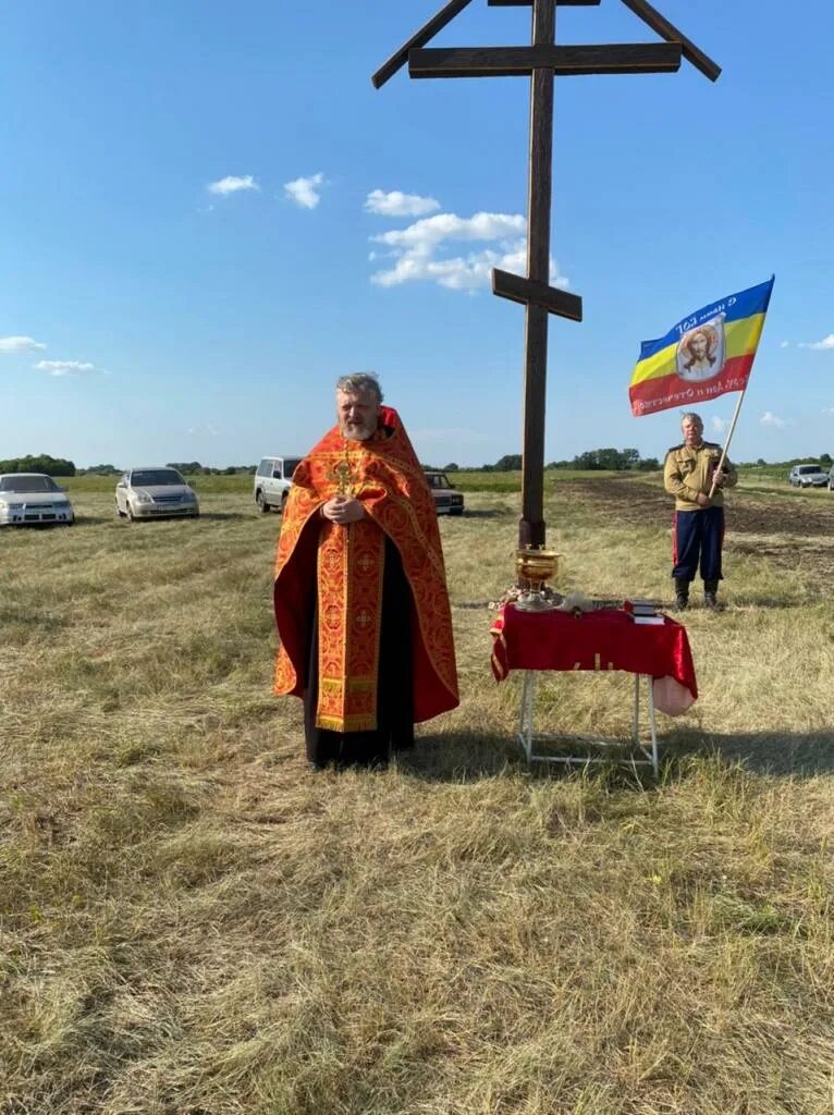 Погода каменка самойловский район саратовской области. Село Тюменевка Саратовская область Самойловский район. Тюменевка Воронежская область Терновский район. Новокирсановка храм. Похороны в селе Николаевка Самойловского района.