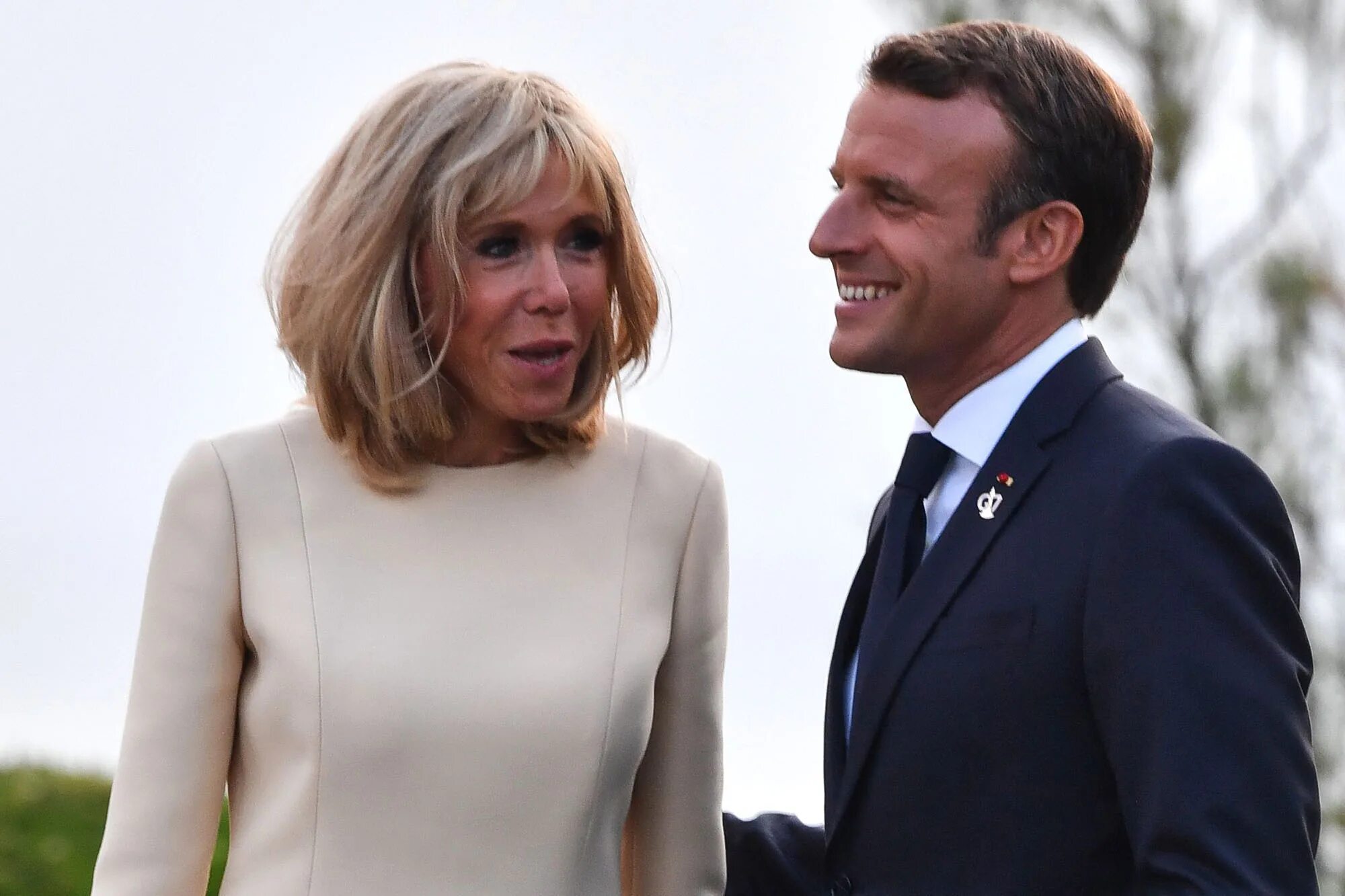 Сколько лет макрону и его жене. Макрон Эммануэль с женой. Macron and his wife. Emmanuel Macron and Brigitte Trogneux в молодости. Эммануэль Макрон мать.