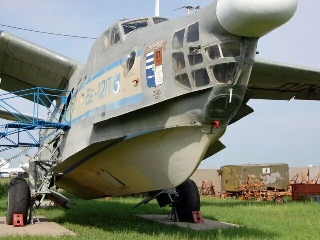 Музей авиатехники в таганроге. Маршала жукова 223а таганрог на карте. Музей авиации в таганроге. Магазин мир техники в астрахани. Таганрогский военный аэродром.