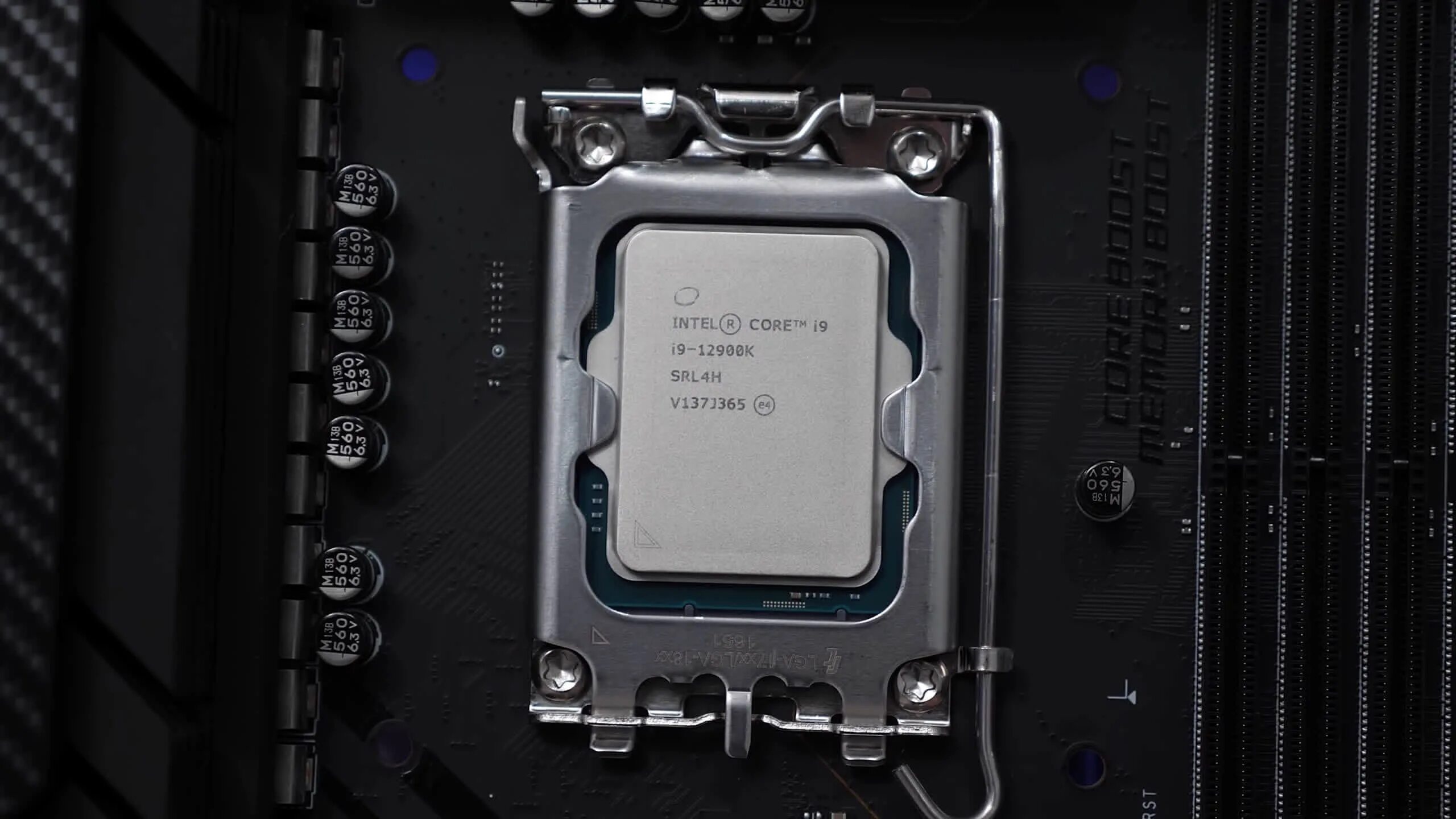 I9 12900ks коробка. Процессор intel core i9-12900ks box. I9 12900hx es. Intel core 9 12900k. Intel core i9-12900k без крышки.