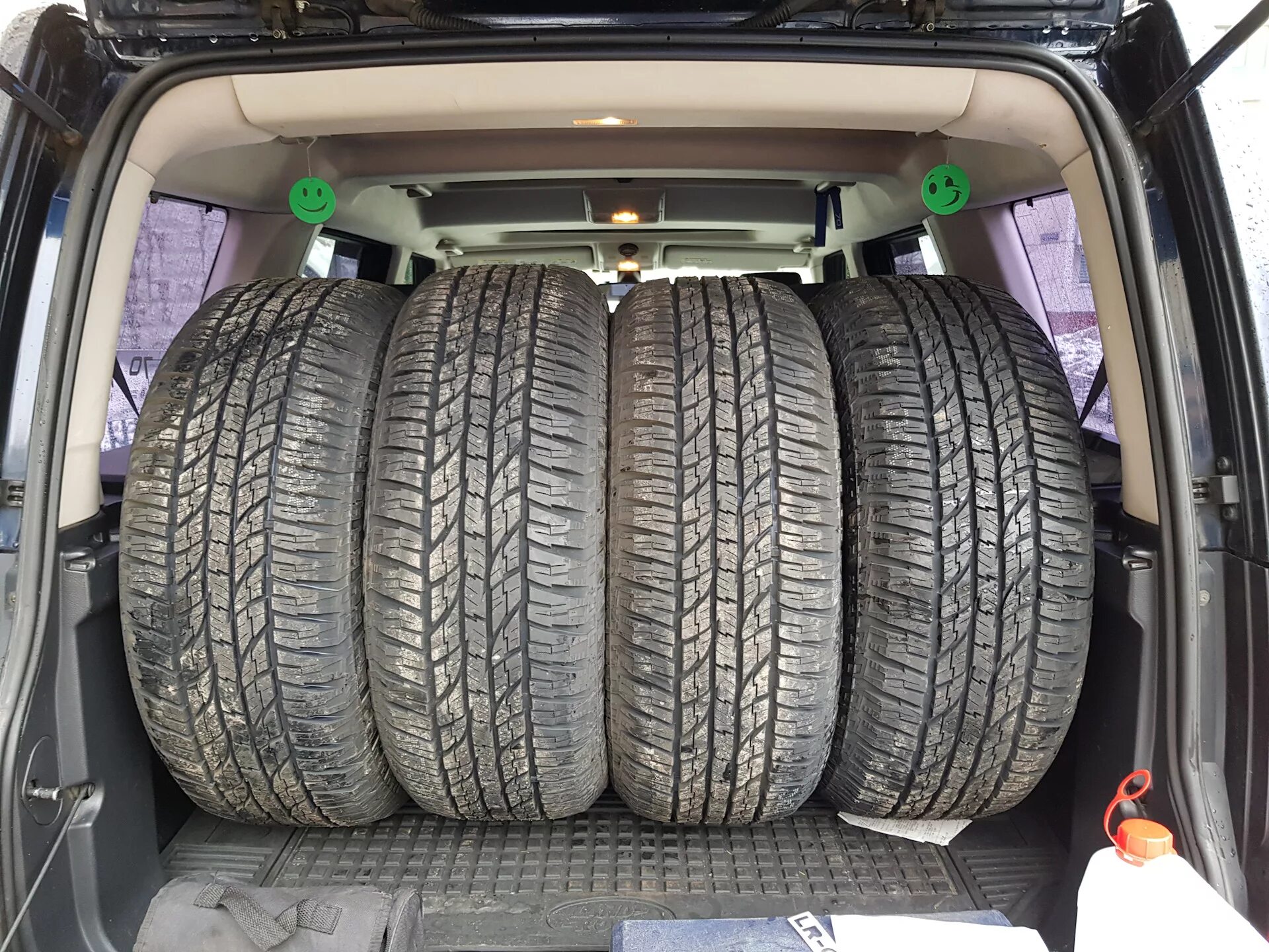 Шины дискавери 3. Land Rover 265/60 r18. Discovery 3 285/65 r18. Discovery 2 r18. 265 60 18 Дискавери.