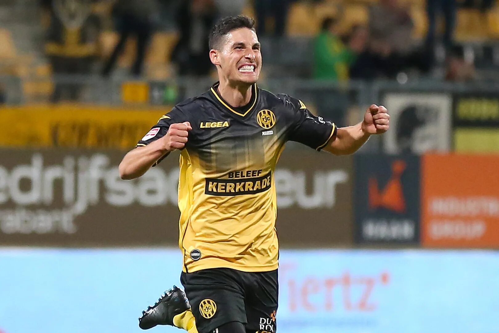 Дивизион голландия. Аякс - волендам матч. Голландия 30 апреля. Первый дивизион нидерланды сегодня играли. Дивизион голландия.