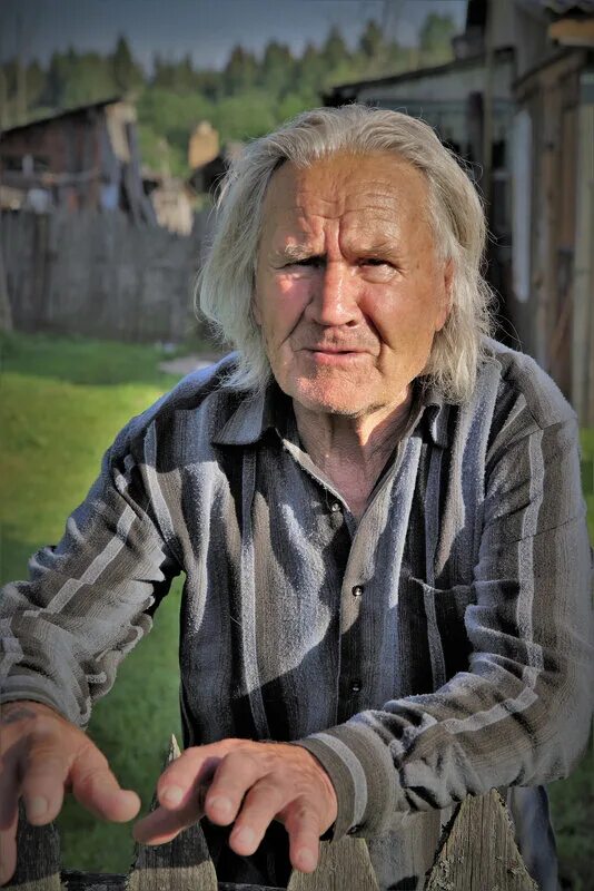 фотография дедушки деда юра. деду юру. дедушка юра. дедушка юра. красилец юра дед.