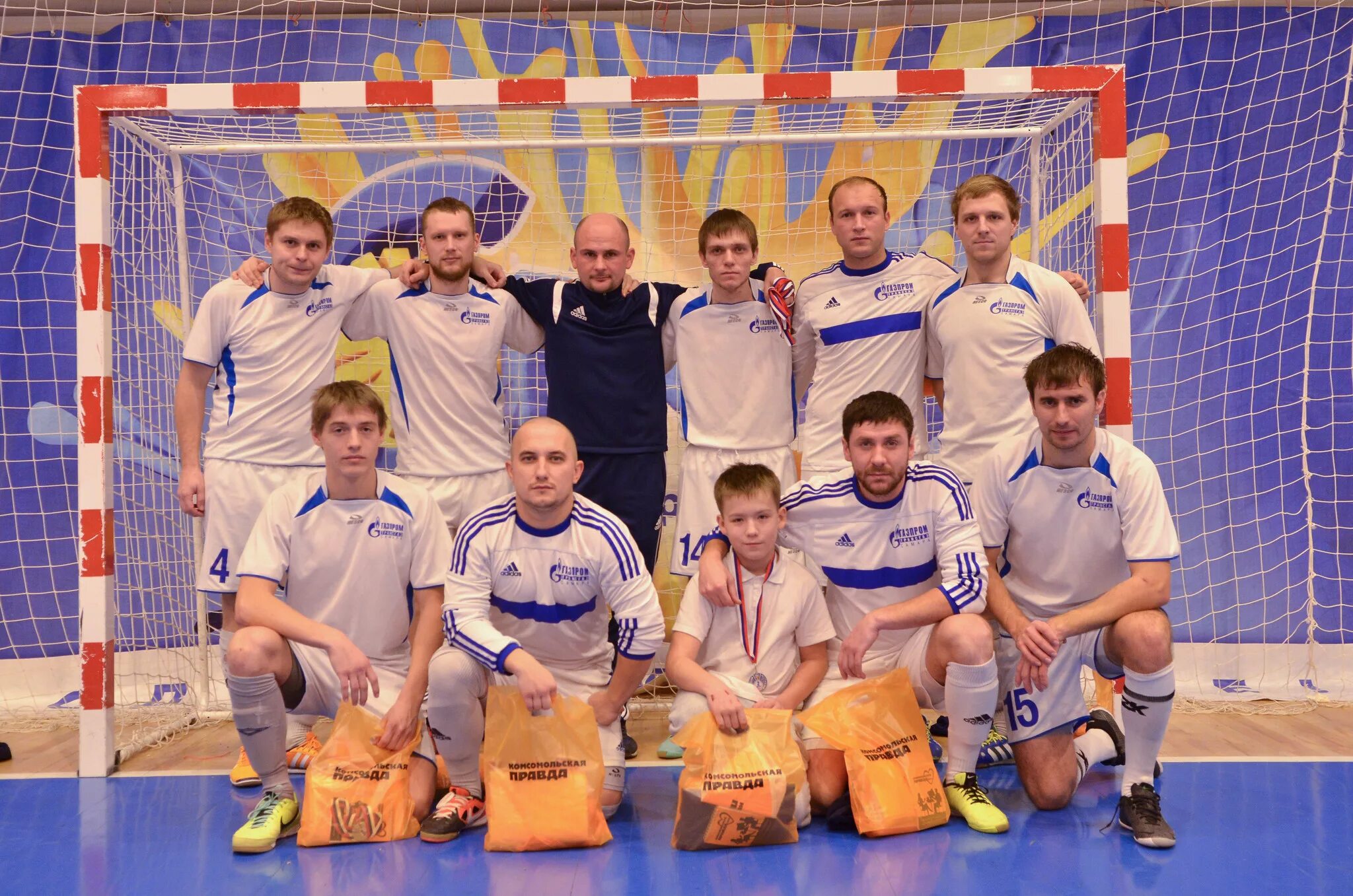 Стадион заря краснознаменск. Футбол краснознаменск. Никита ушков. Зимнее первенство по футболу нижний новгород. Футбол в голицыно с 8 лет.