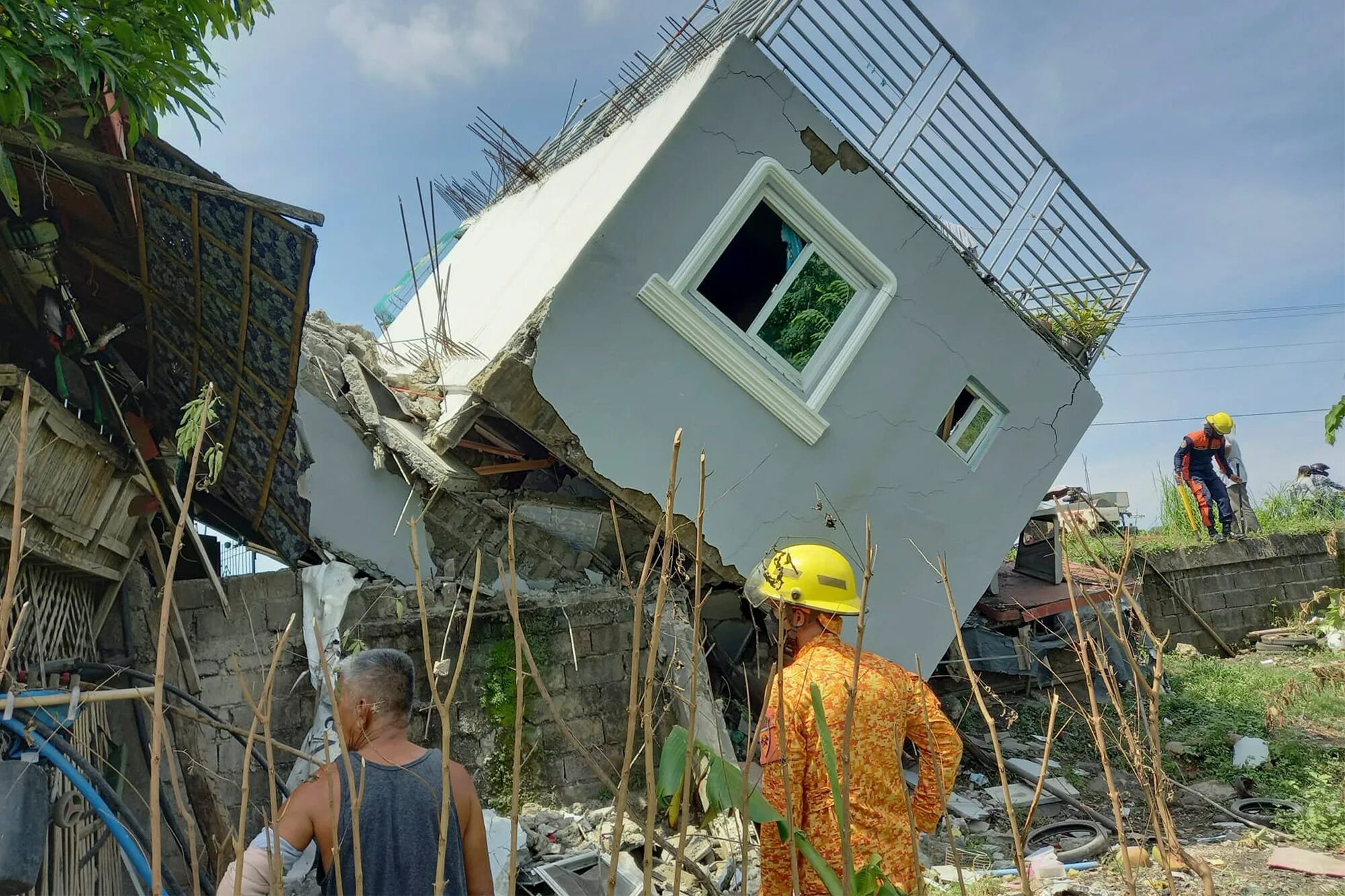 Филиппины землетрясение. Разрушения от землетрясения Филиппины. Землетрясение магнитудой 6,2 произошло на Филиппинах. Землетрясение 2022 году