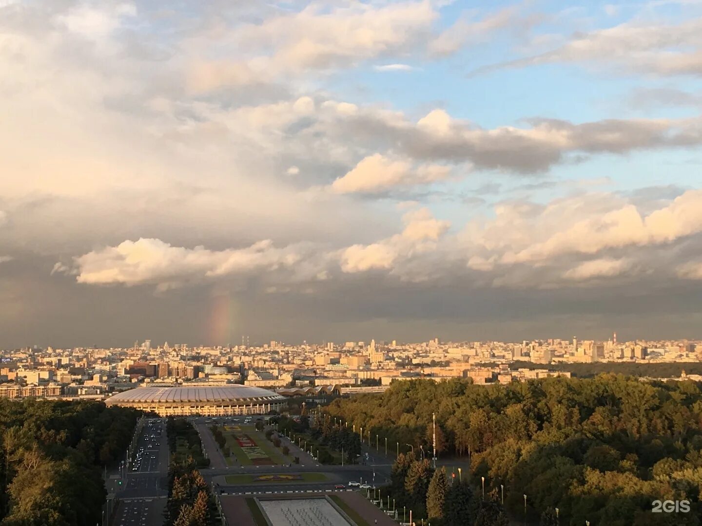 Воробьевы горы москва площадка. Москва Воробьевы горы смотровая площадка. Смотровая площадка МГУ Воробьевы горы. Воробьёвы горы Москва сейчас 2023. Смотровая площадка Ленинские горы.