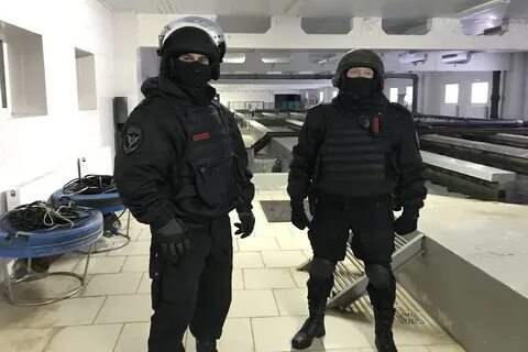 Черный омон