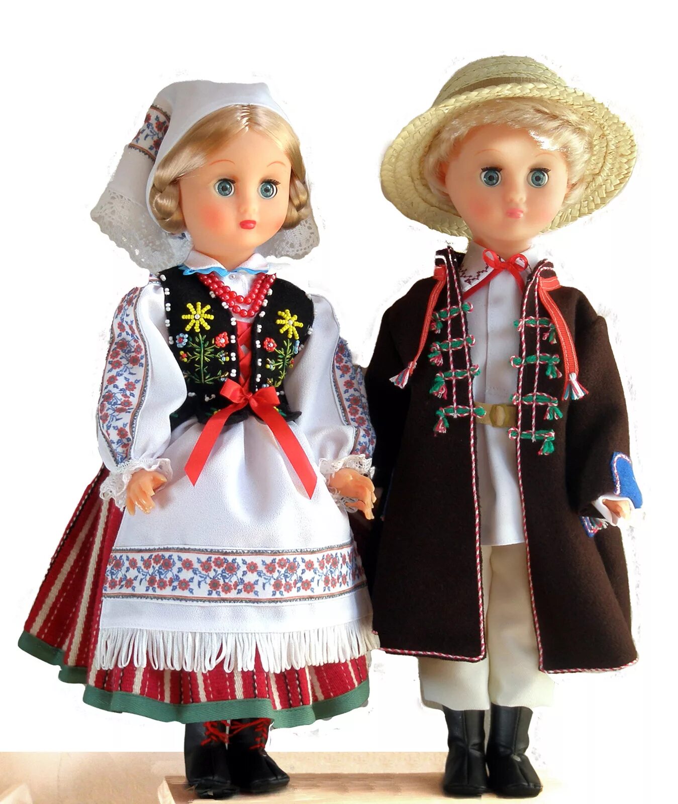 Купить кукол в национальных костюмах. Кукла в национальном наряде. Куклы в национальных костюмах. Польский национальный костюм. Кукла в польском национальном костюме.
