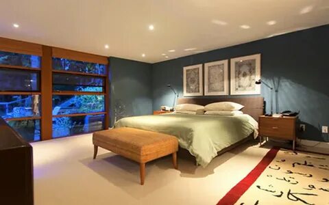 Sale room