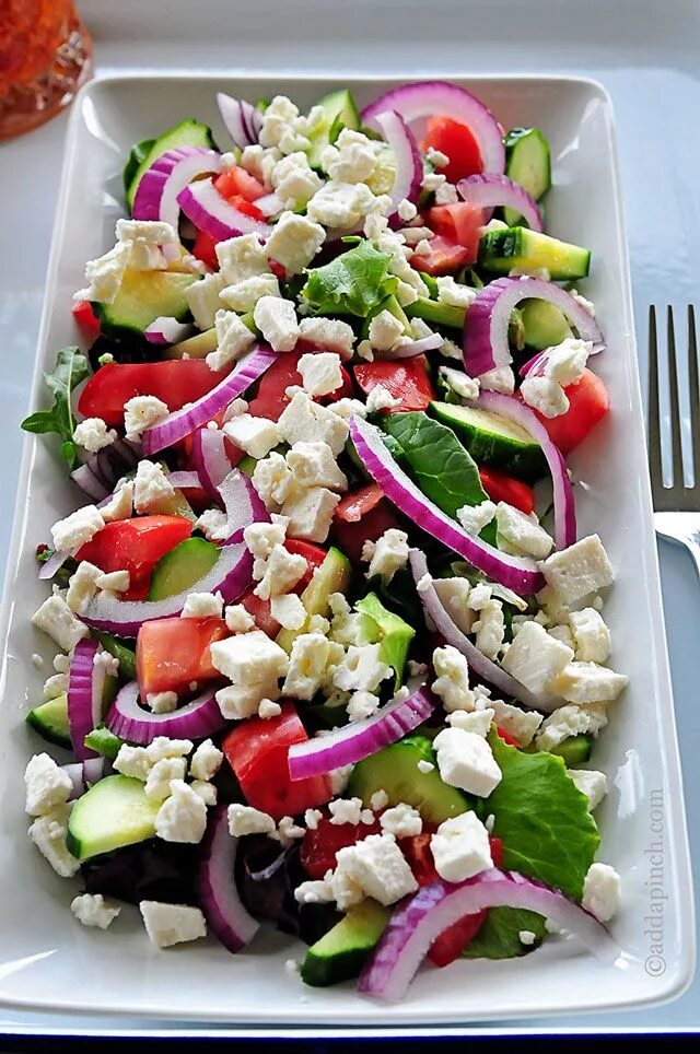 Салаты на день фото. Салатики на день рождения. Вкусные салаты на день рождения. Красивые салатики на день рождения. Салаты на день рождения летом.