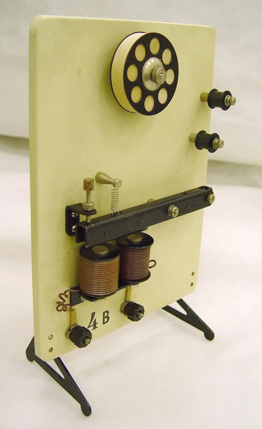 Электрический телеграф 19 века. Модель телеграфа. Модель телеграфа. Machine telegraph. Электрический телеграф.