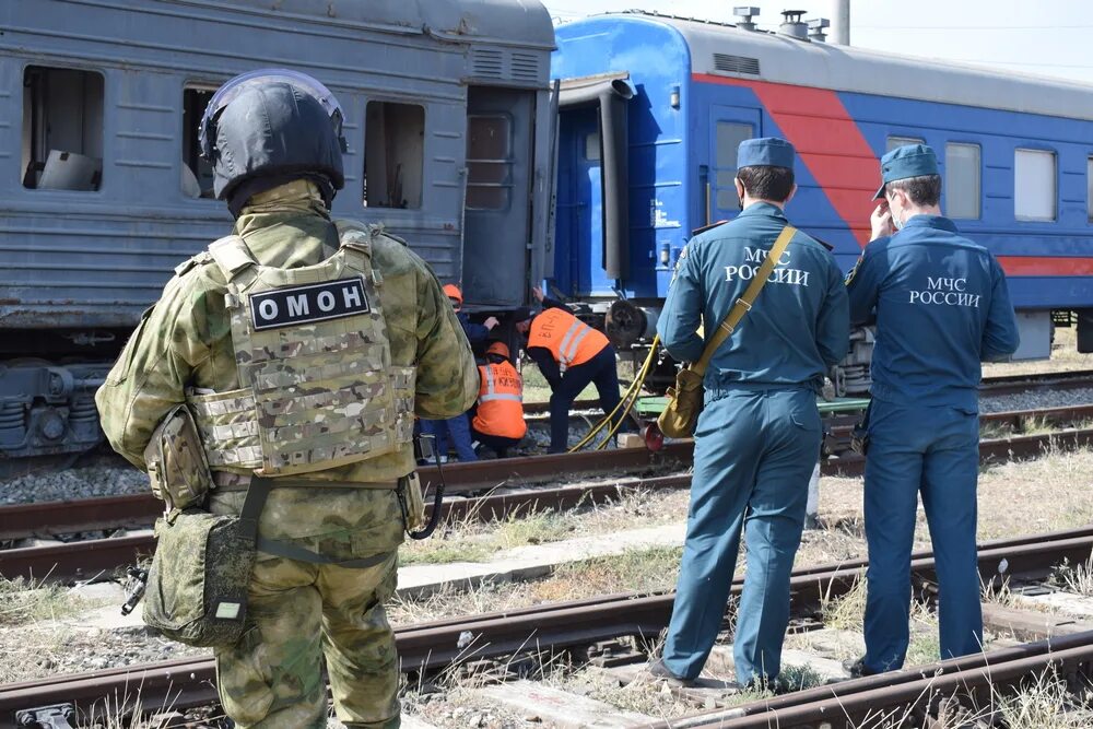 ОМОН на железной дороге. Учения в Дагестане. Транспортный ОМОН.