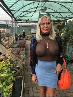 MILF, gilf, cougar.