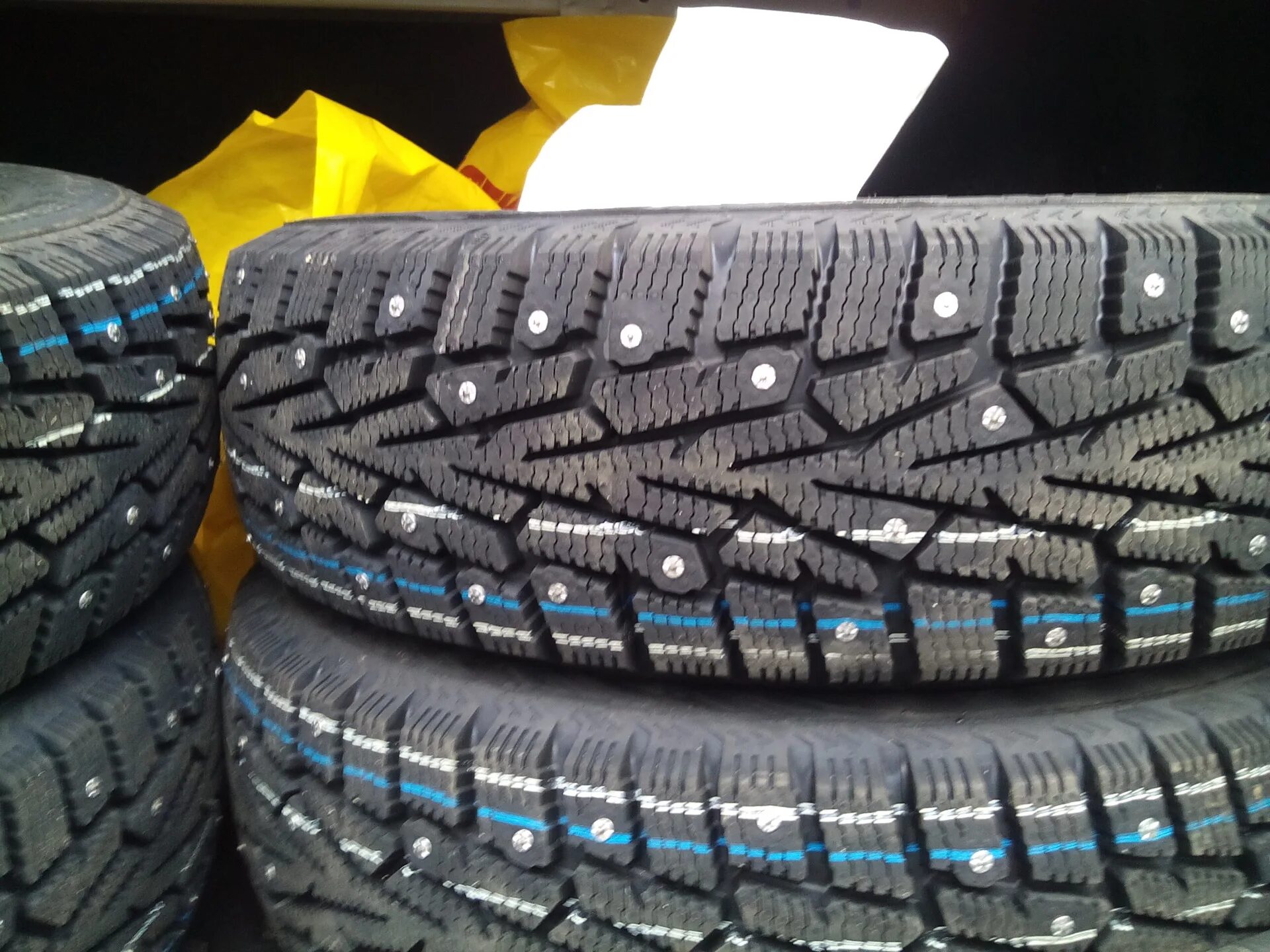 Шины зимние r16c. Cordiant snow cross 2. cordiant snow cross 2 suv. cordiant snow cross шип. шины кордиант сноу кросс 1.