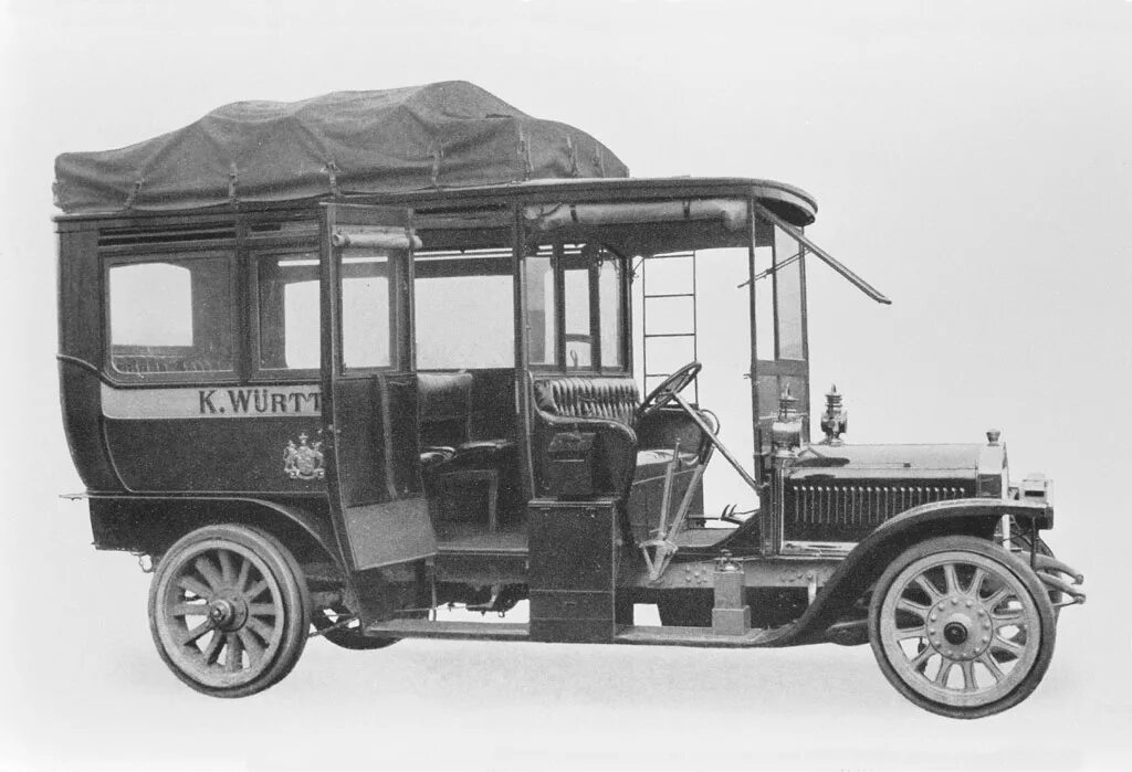 Первые автобусы в россии. Первый Бенц в России 1895. Benz Gaggenau автобус. Gaggenau 1907. Даймлер 1910.