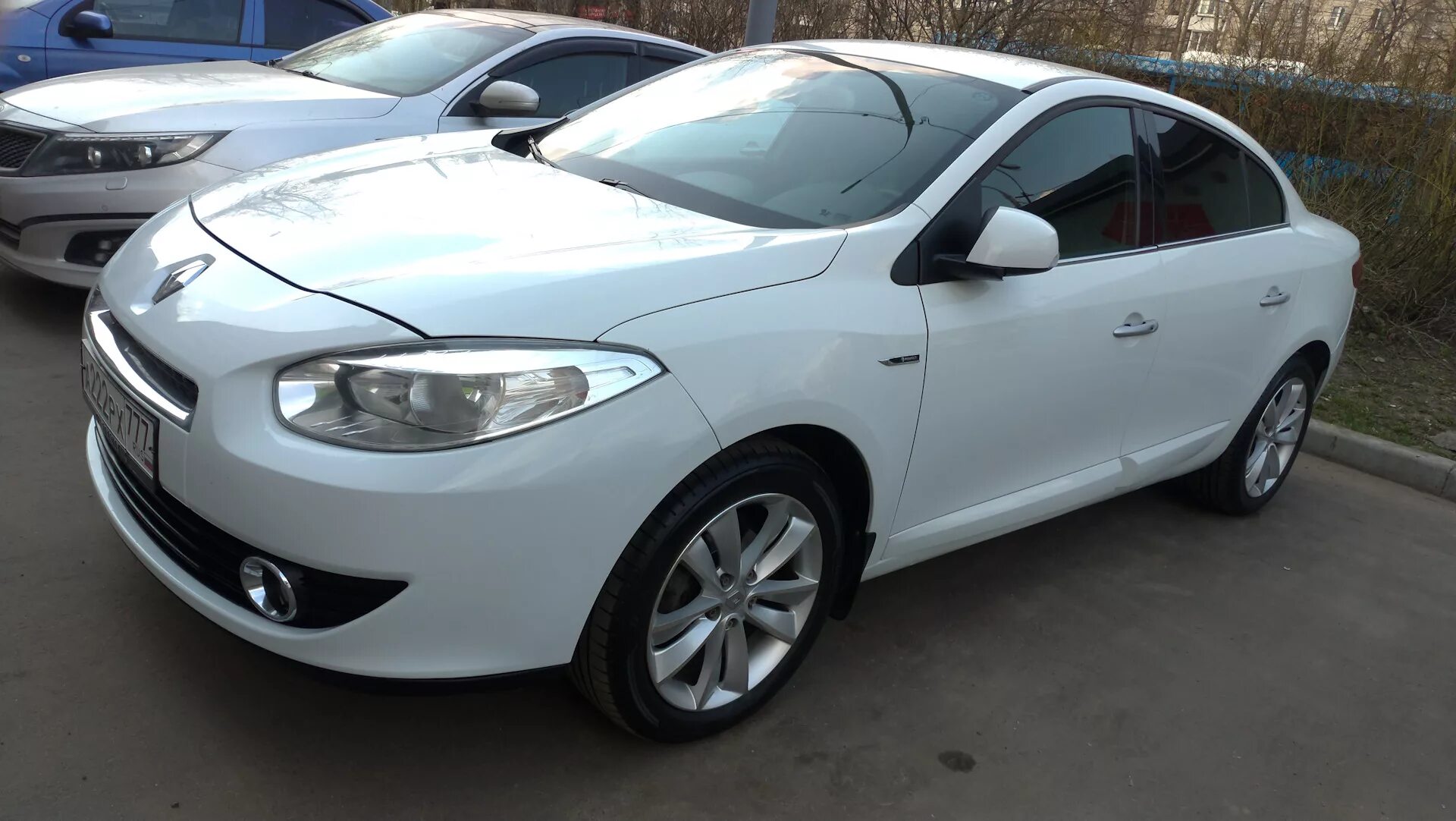 Renault Fluence r17. Диски на Рено Флюенс r17. Рено Флюенс на 17 дисках. Диски Рено Флюенс 16. Renault fluence на дисках