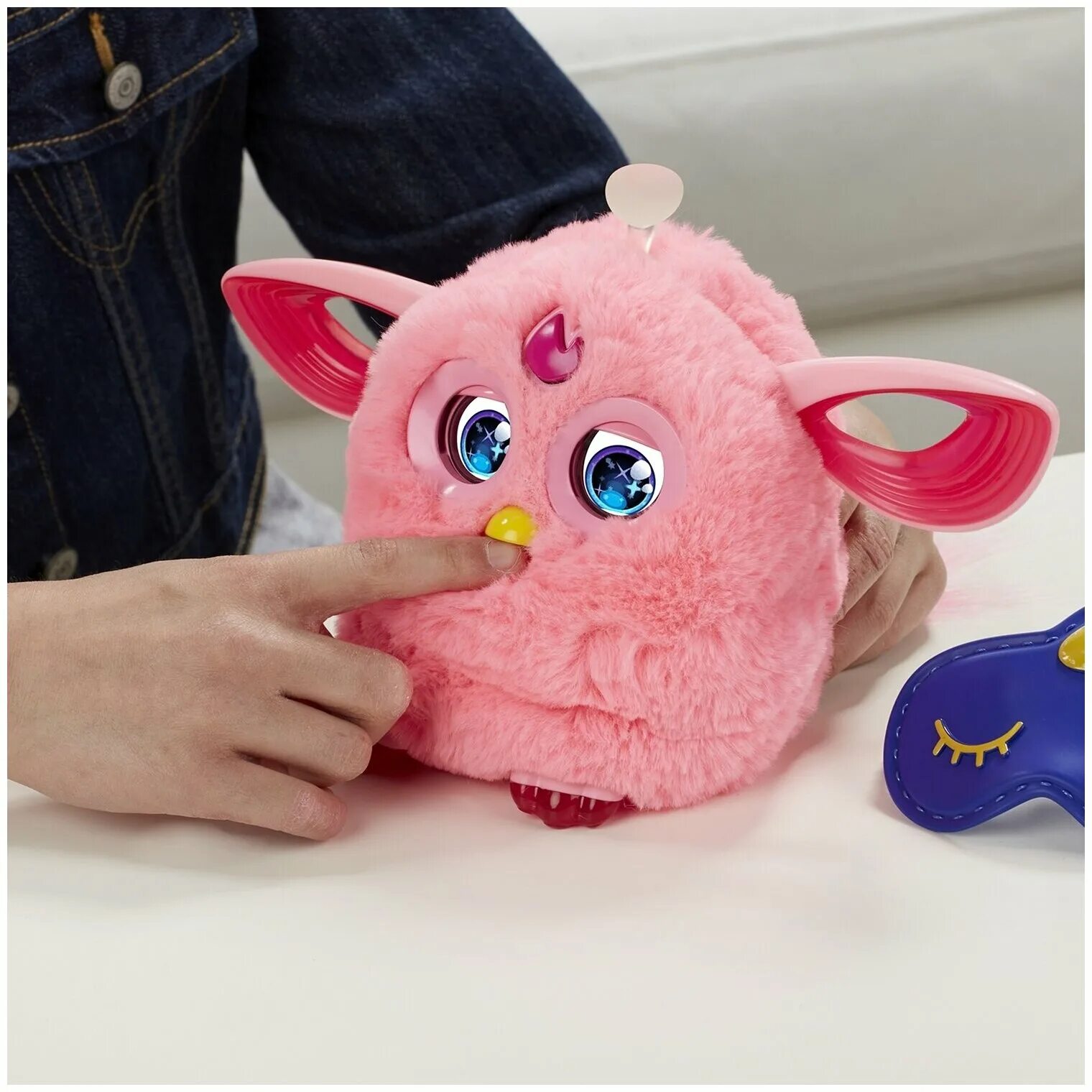 Какие самые популярные игрушки. Фёрби Коннект. Furby connect игрушка. Hasbro Furby b7150/b6087 Ферби Коннект розовый. Интерактивная игрушка Hasbro Furby b7150.