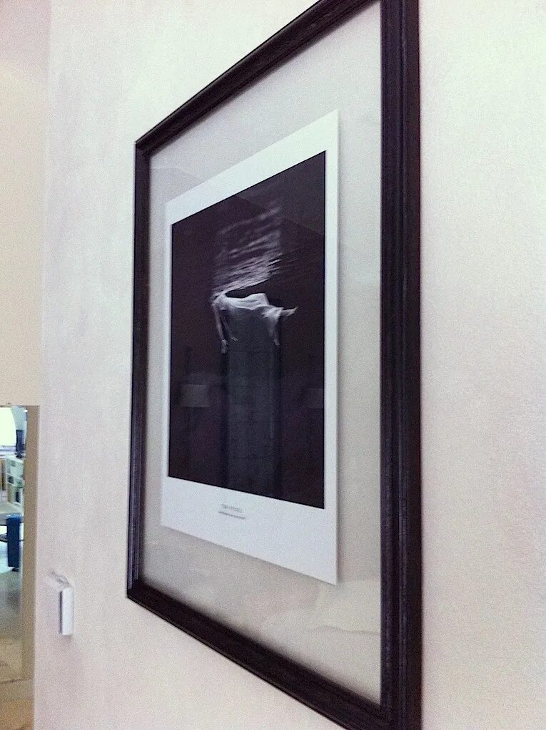 Floating frame. Float frame. floater frame. floating picture frames.