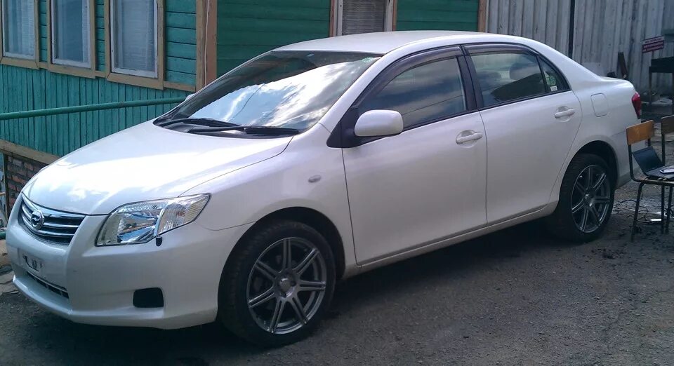 Продаже тойота аксио. Тойота Королла Axio 2009. Toyota Corolla Axio 2008. Toyota Corolla Axio e140. Toyota Corolla Axio 2011.