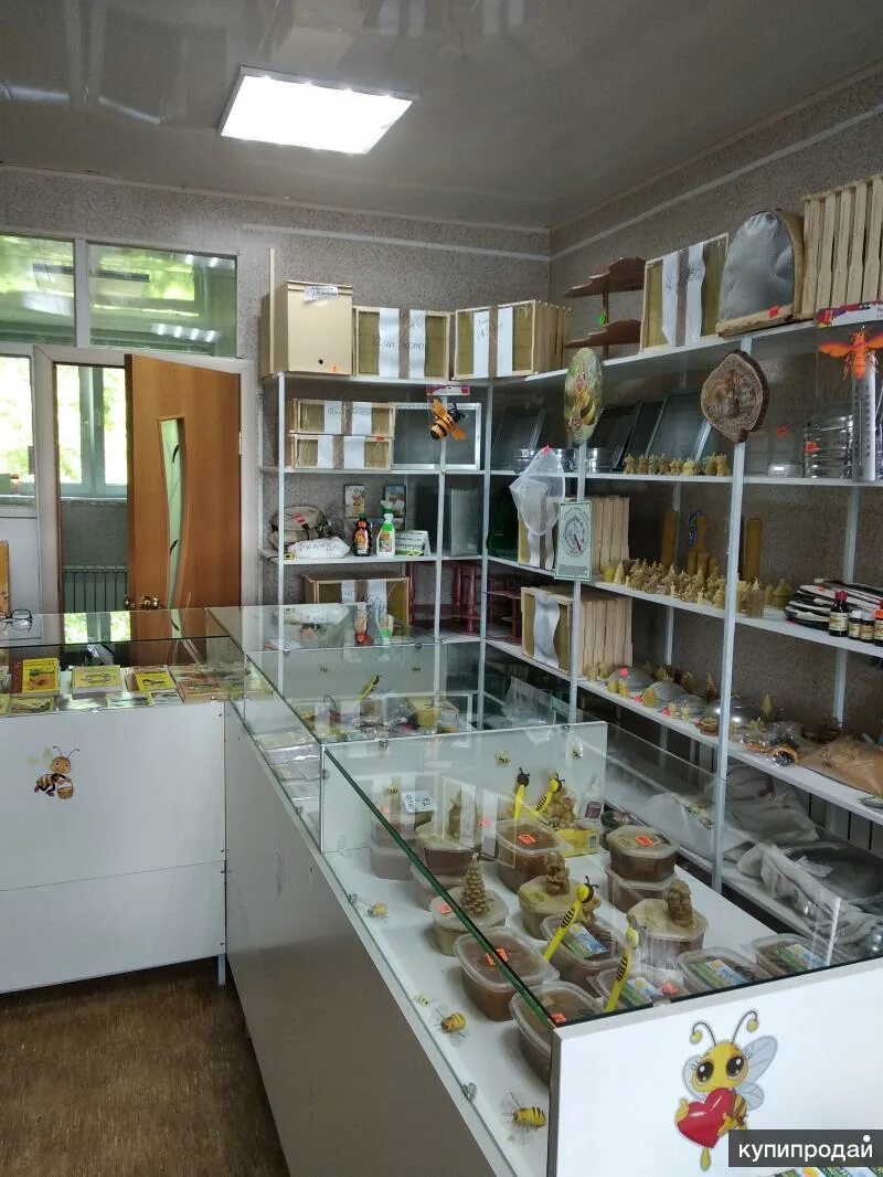 Магазин пчеловода в спб. Товары для пчеловодства в спб адреса магазинов. Магазин пчела добрунь. Магазин для пчеловодов. Пчеловодство магазины в спб на литейном.