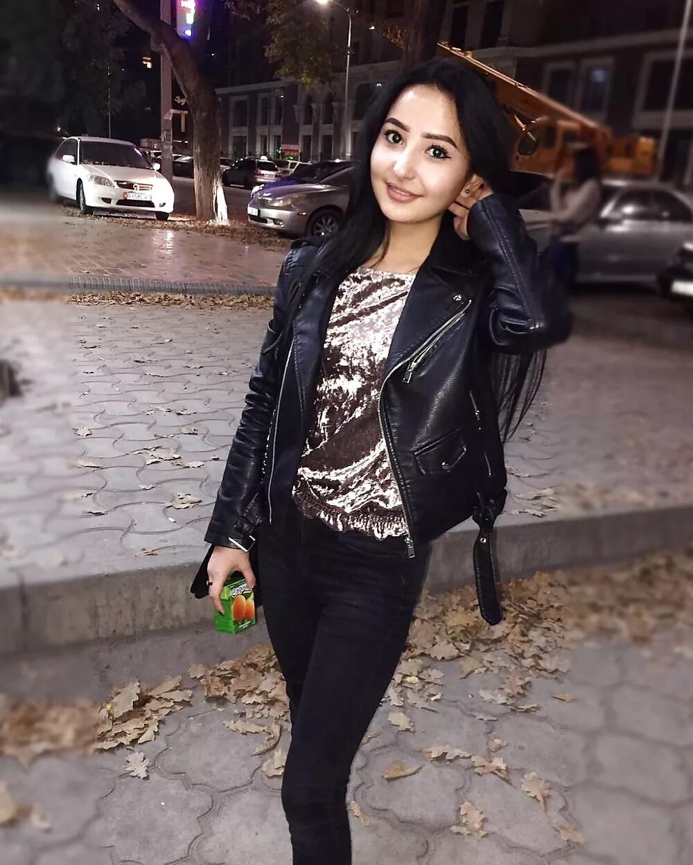 Брюнетка казашка