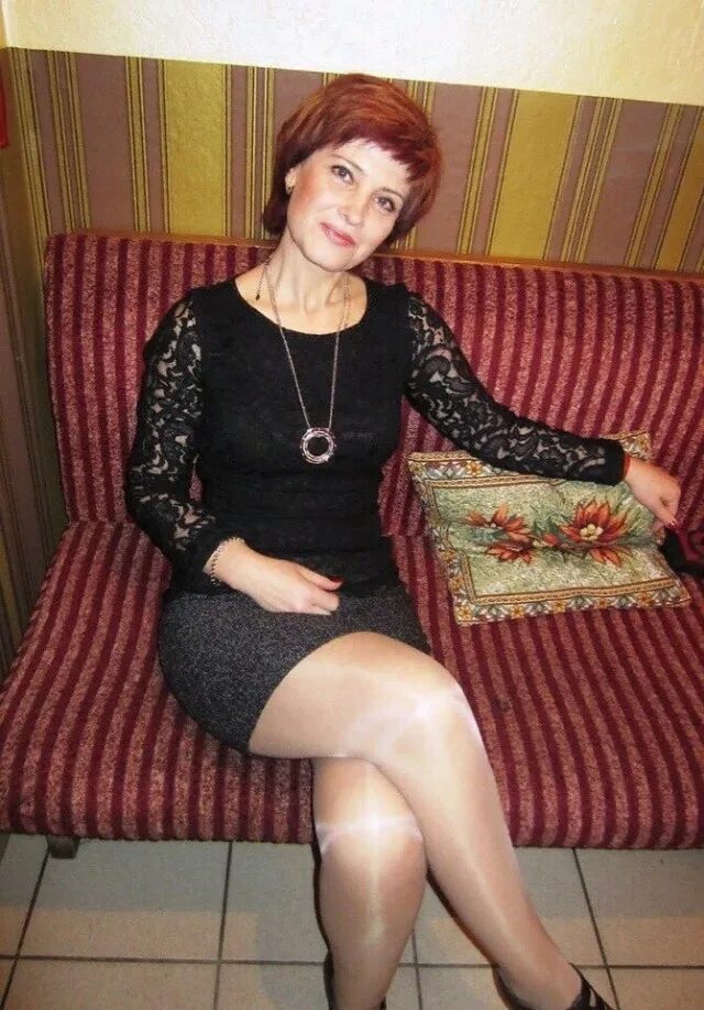 Домашнее фото русских мамок. Русские женщины в возрасте. Взрослая женщина. Взрослые женщины домашнее. Красивые русские зрелые.