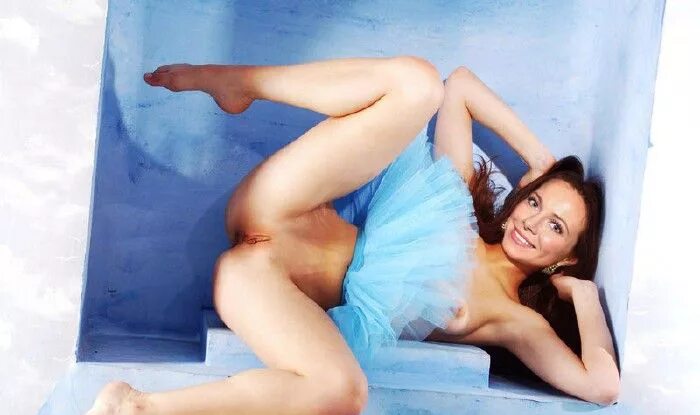 Голая Екатерина Гусева на пикантных эротических фотках