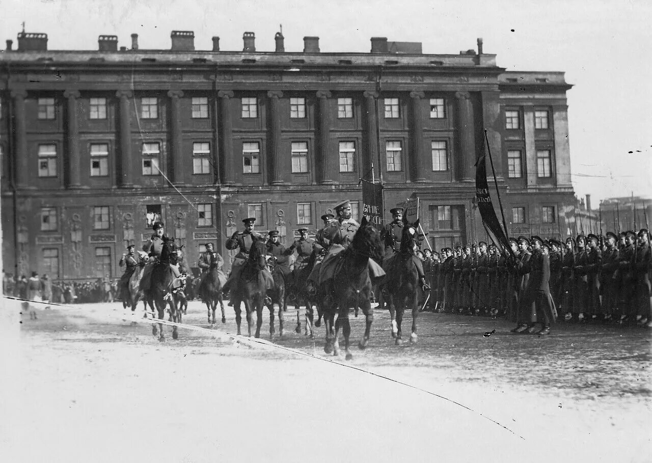 Петербург школа прапорщиков. Выпуск академии связи в санкт-петербурге 2021. Петербург школа прапорщиков. Юнкера школы прапорщиков. Штаб петроградского военного округа 1917.