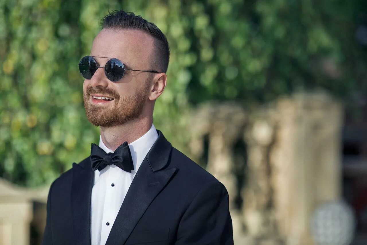 Холостяк на тнт 2022. Холостяк на тнт 2024. Холостяк 2024 гецати. Холостяк на тнт 2024. Тимати холостяк с розой.