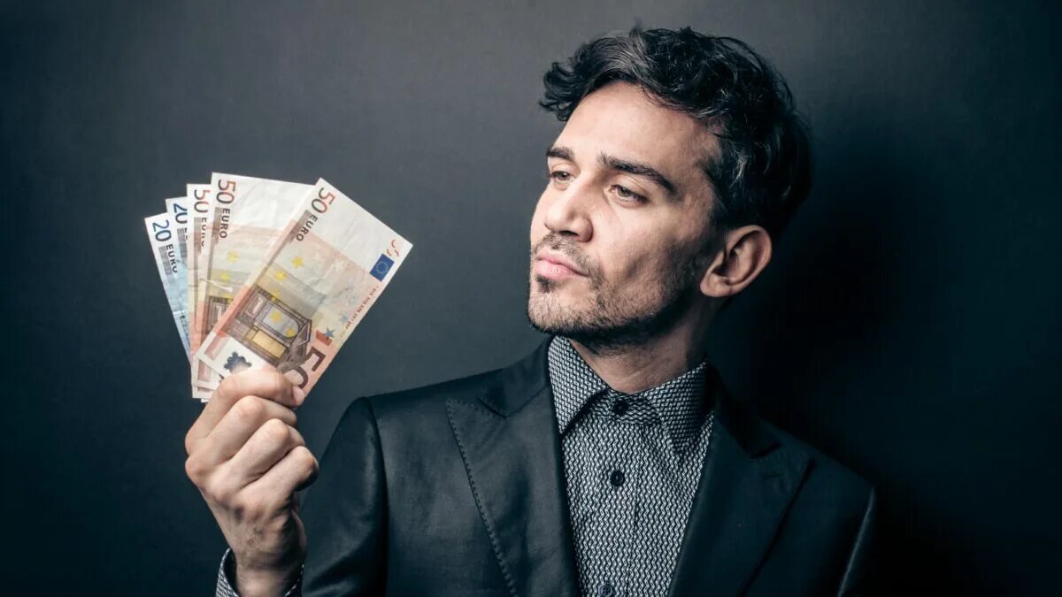 Картинки как стать богатым сразу. Богатство и успех. Билл гейтс богатство. Как стать богатым картинки. Как разбогатеть.