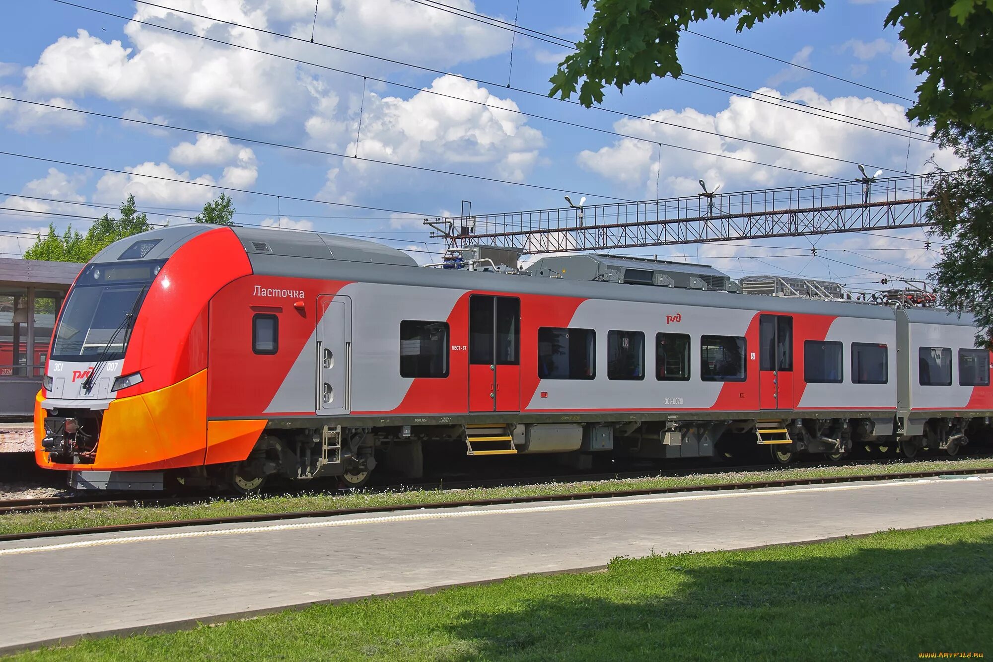 Ласточка электропоезд. Ласточка поезд. Электропоезд Ласточка эс1. Siemens Desiro Rus. Ласточка усть лабинск