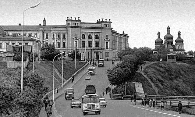 Перекрёсток Республики и Холодильной. 1970-е годы. Из архива П. Кулакова. #1970s