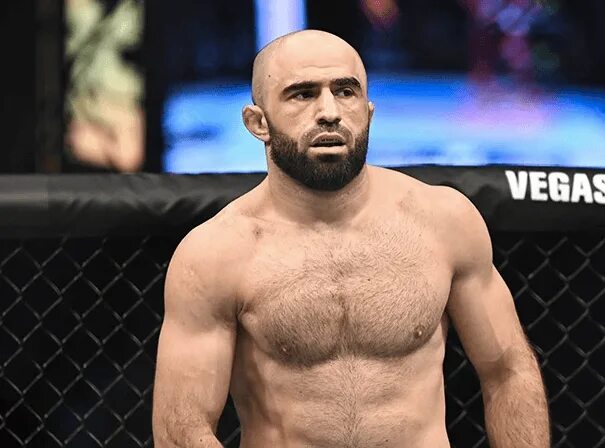 Ахмедов какой. Омари ахмедов. омари ахмедов боец. омари ахмедов ufc.