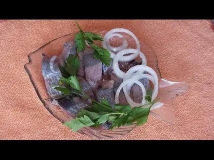 Как солить селедку дома вкусно и просто