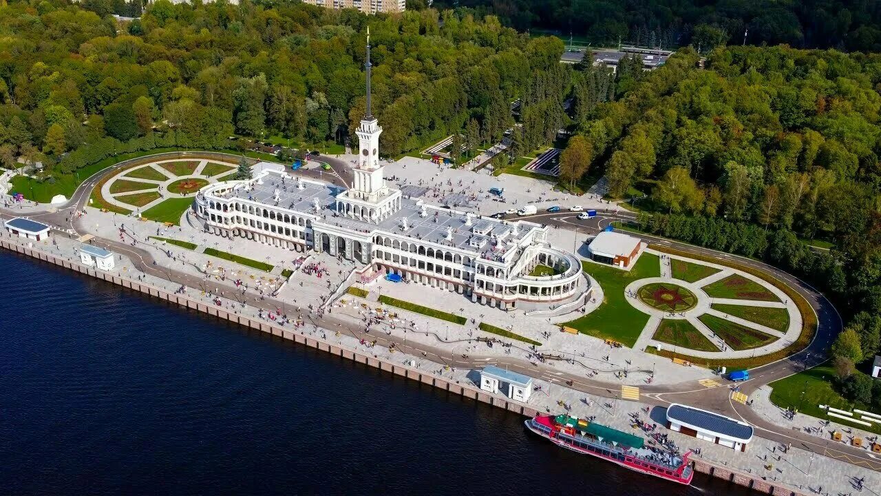 Северный речной вокзал это. Северный речной вокзал. Московский северный речной вокзал. Здание северного речного вокзала москва. Северный речной вокзал москва 2020.