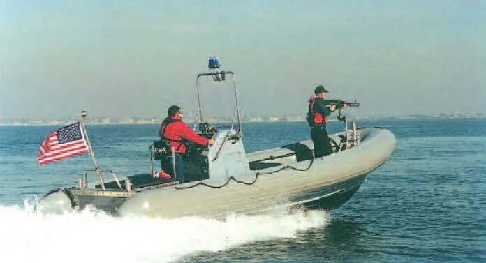 Катер nsw rhib. Willard sea force 730. Десантная лодка. Лодки zodiac futura commando. Willard sea force катер характеристики.