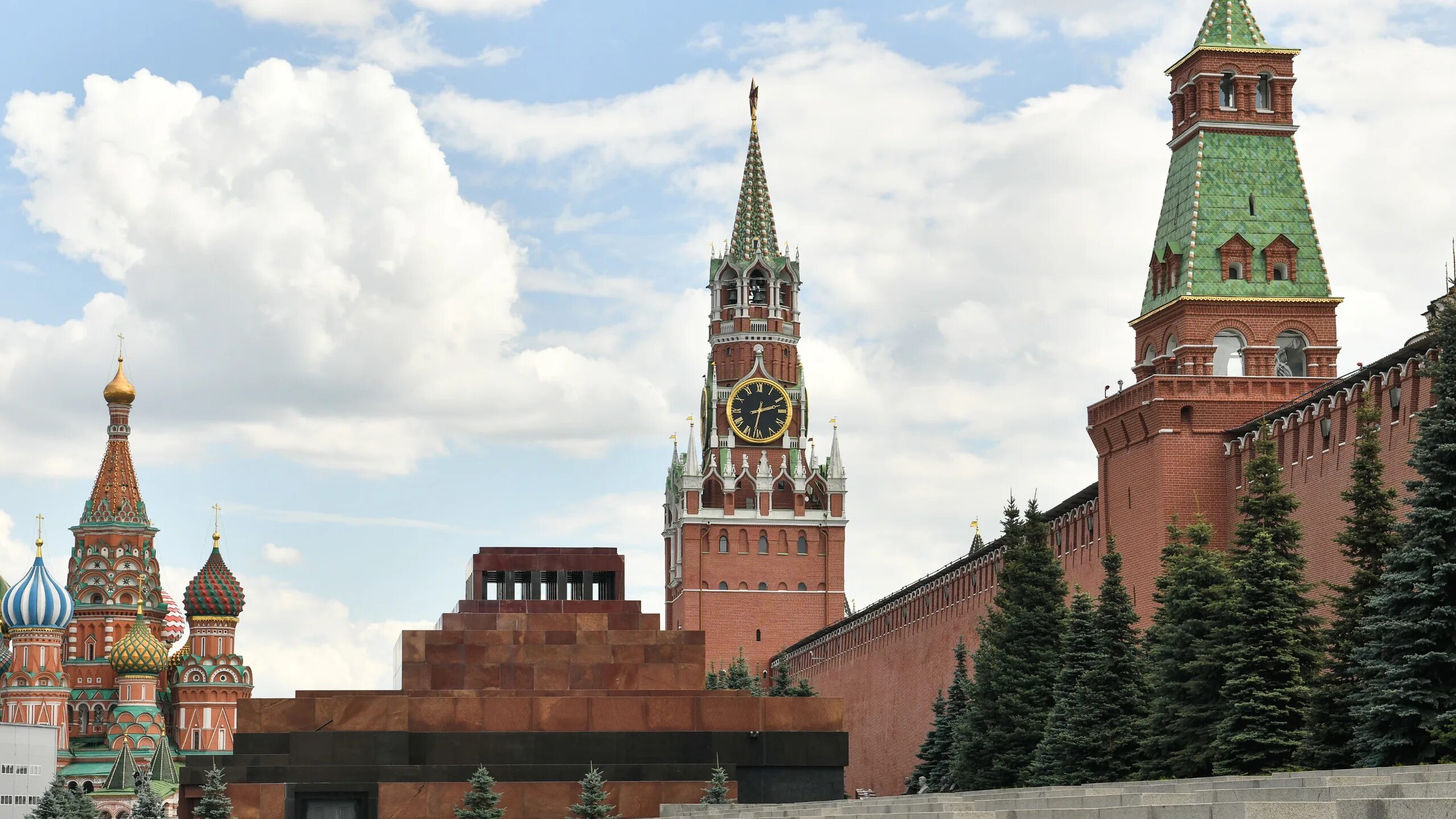 ГУМ: магазины, история, 28 фото, ближайшее метро и адрес