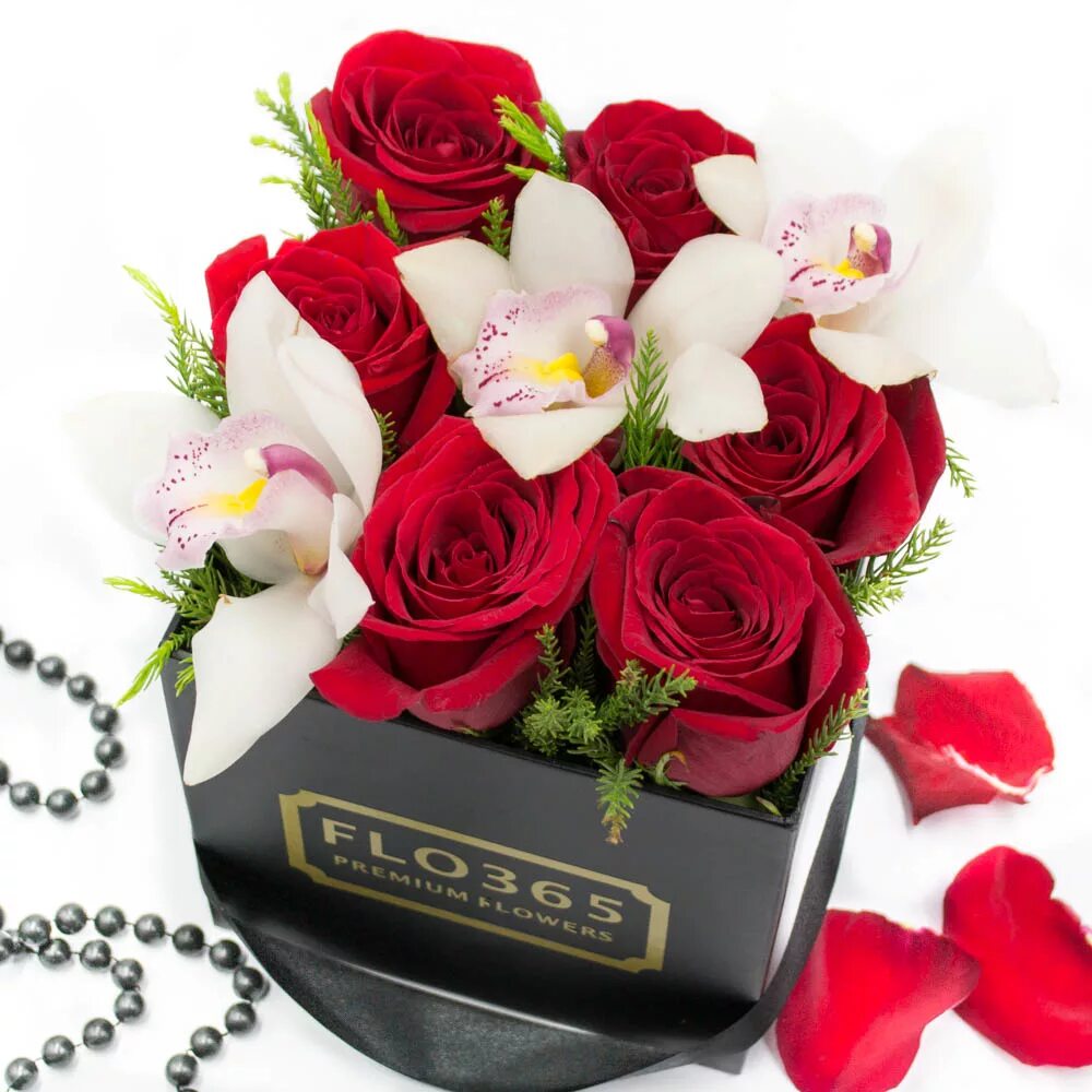 Заказать подарок цветы. Красивый букет. Букет цветов для женщины. Шикарный букет цветов. Цветы подарок для девушки.