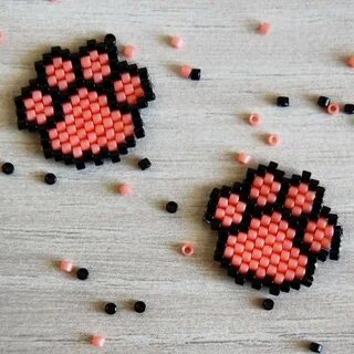 Лапка из бисера