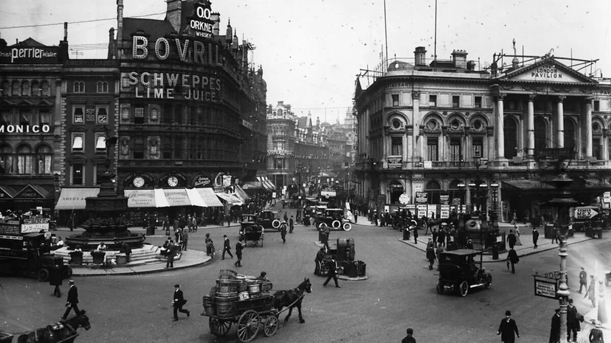 Лондон 1905. Piccadilly Circus 1905 года. Лондон 1939 год. Пикадилли Лондон в 1900.
