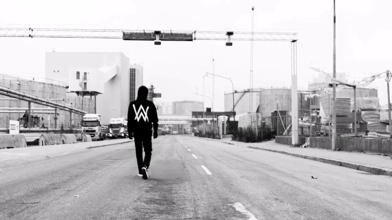 Alan Walker Sing me to Sleep. Sing me to Sleep фф. Alan Walker Sing me to Sleep обложка. Sing me to Sleep фанфик. Фф синг ми