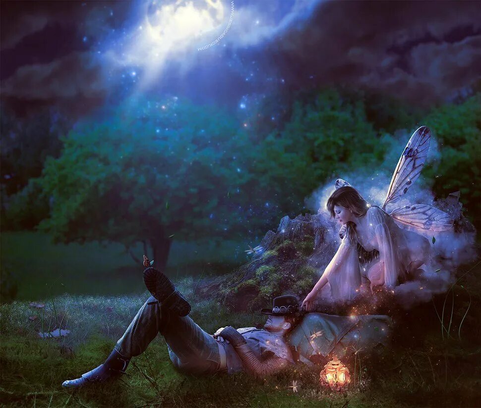 добрые духи вечером. добрые духи вечером. день общения с духом вечера. сновидения мистика. девушка в лесу.