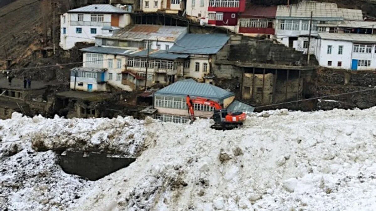 Что происходит в данный момент в дагестане. Село цахур рутульского района в дагестане. рутульский район село цахур. лавина в цахуре. сход лавины в дагестане село цахур.